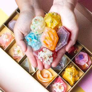  Silky Gem - Edible Crystal Candy, 8-10 Clusters, White  Chocolate Mint Flavored, Kohakutou, Edible Gem, Vegan, Gluten Free, ASMR :  Everything Else